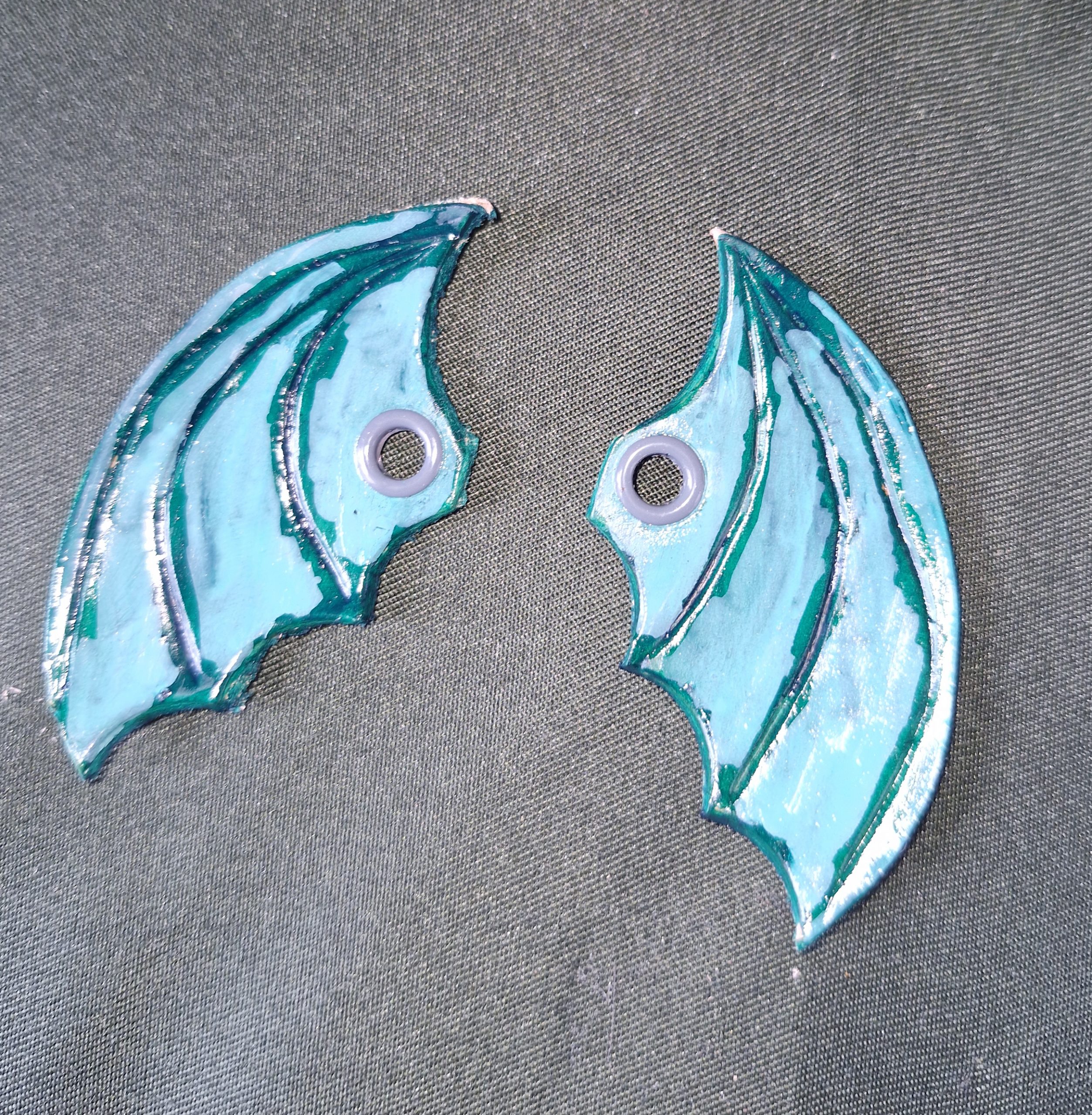 Bijou de chaussure Aile de Dragon en cuir