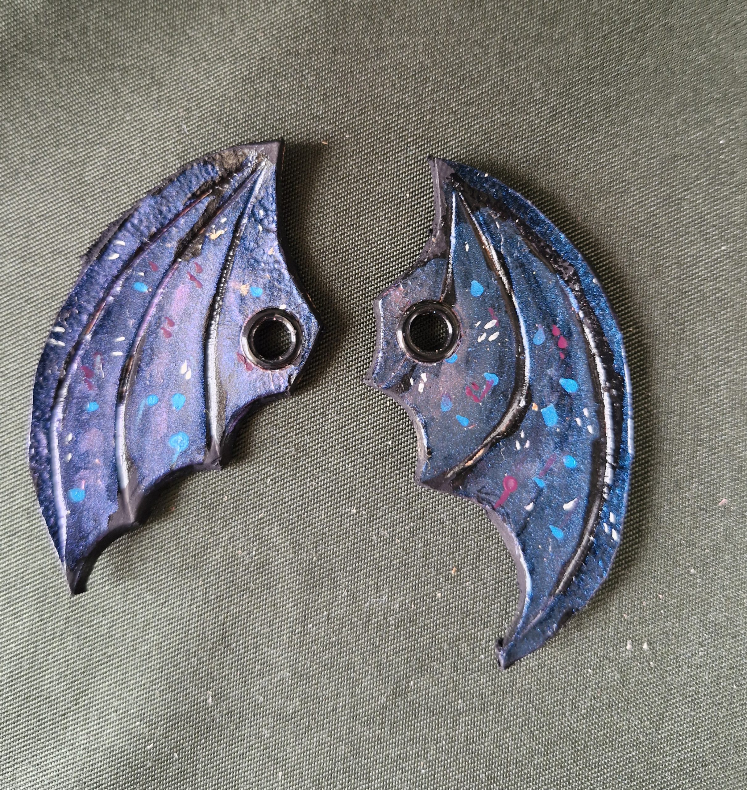 Bijou de chaussure Aile de Dragon en cuir