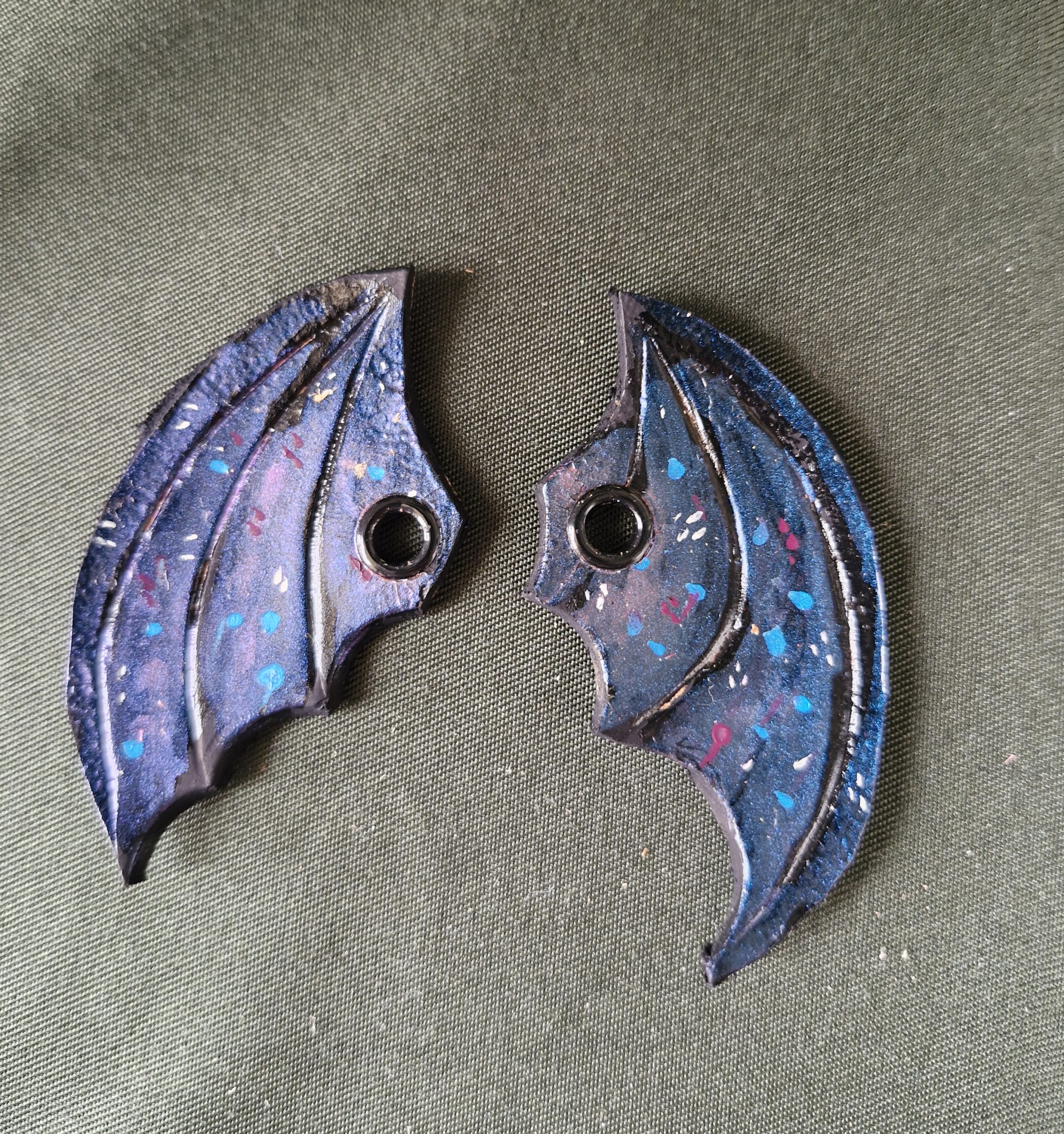 Bijou de chaussure Aile de Dragon en cuir