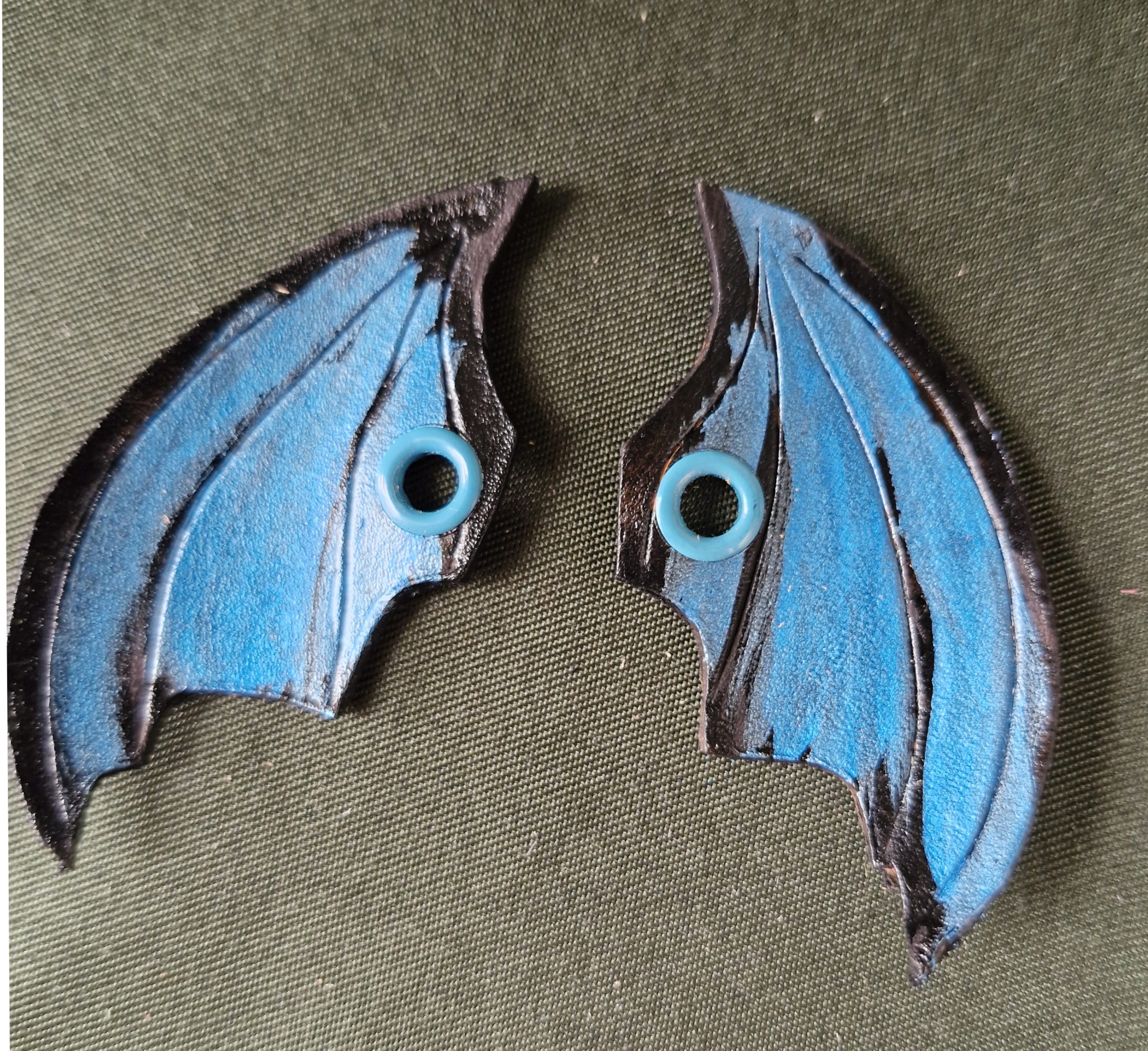 Bijou de chaussure Aile de Dragon en cuir