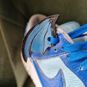 Bijou de chaussure Aile de Dragon en cuir