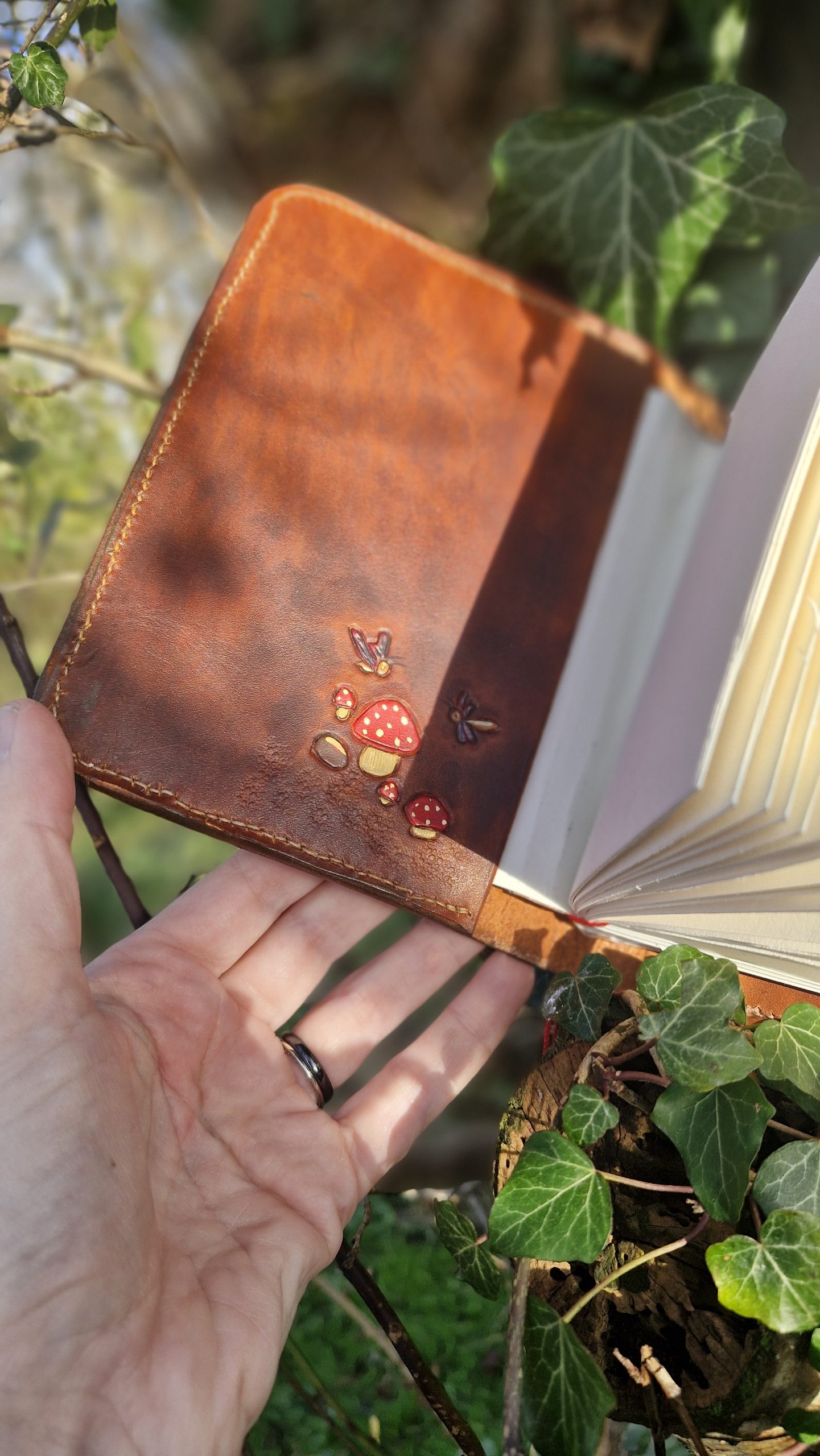 Grimoire en cuir carnet à dessin